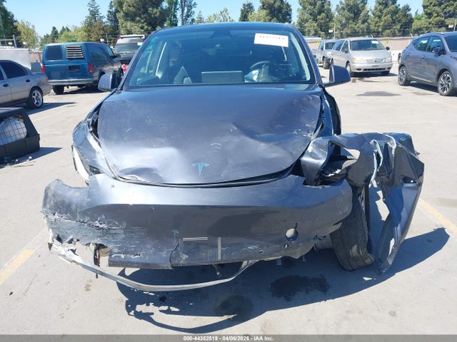 7SAYGDEE8NF542260 Tesla Model Y Long Range Dual Motor All-wheel Drive