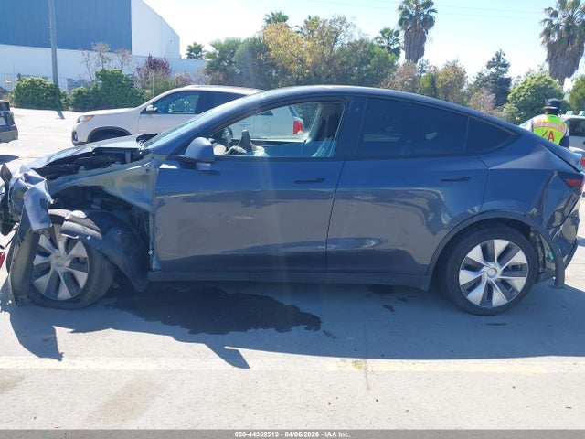 7SAYGDEE8NF542260 Tesla Model Y Long Range Dual Motor All-wheel Drive