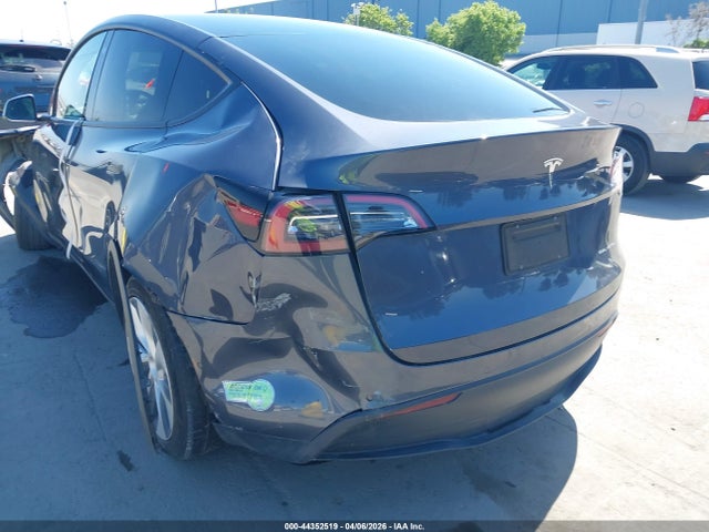 7SAYGDEE8NF542260 Tesla Model Y Long Range Dual Motor All-wheel Drive