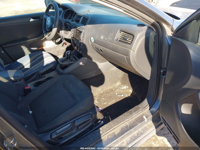 3VW2K7AJ4FM255398 Volkswagen Jetta 2.0l S
