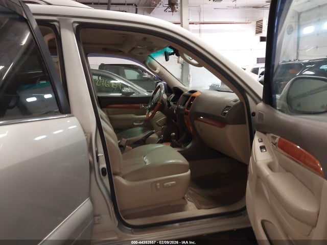 2004 LEXUS GX 470 JTJBT20X740039275 Photo 4