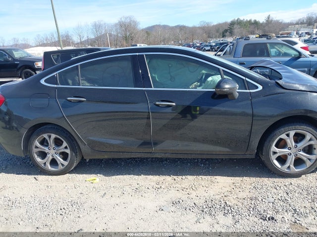 1G1BF5SMXJ7175328 Chevrolet Cruze Premier Auto