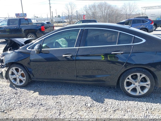 1G1BF5SMXJ7175328 Chevrolet Cruze Premier Auto