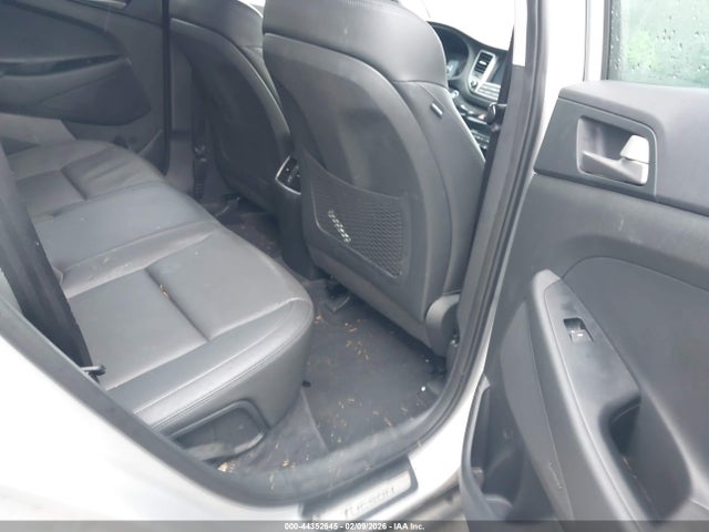 Hyundai Tucson Limited 2018 KM8J3CA25JU807276 Image 8