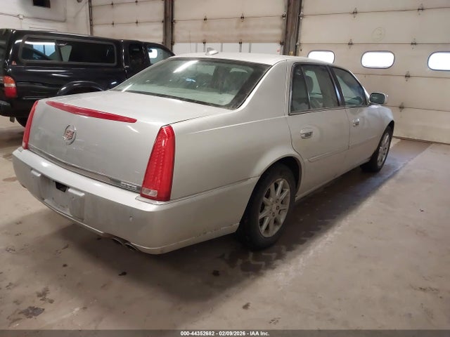 2010 CADILLAC DTS 1G6KD5EY0AU100170 Photo 3