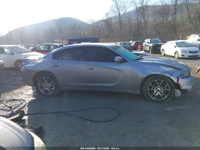 Продажа на аукционе авто 2015 Dodge Charger Sxt, vin: 2C3CDXJG1FH813782, номер лота: 44352686