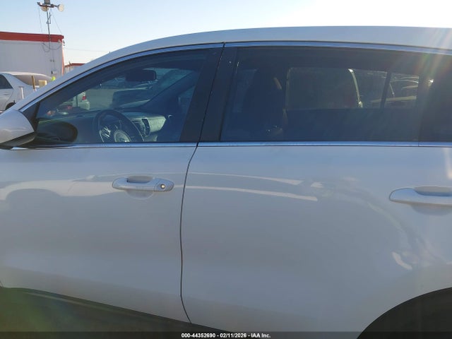 KNDPM3AC7H7083975 KIA Sportage Lx