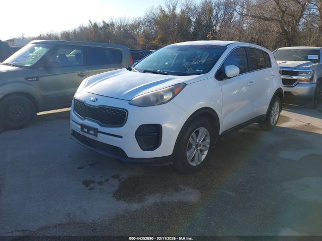 KNDPM3AC7H7083975 KIA Sportage Lx