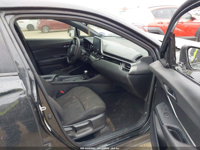 2019 TOYOTA C-HR JTNKHMBX7K1040927 Photo 4