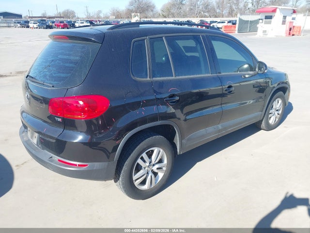 2017 VOLKSWAGEN TIGUAN WVGAV7AX9HK023735 Photo 3