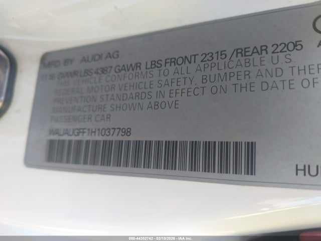 44352742 :رقم المزاد ، WAUAUGFF1H1037798 vin ، 2017 Audi A3 2.0t Premium مزاد بيع