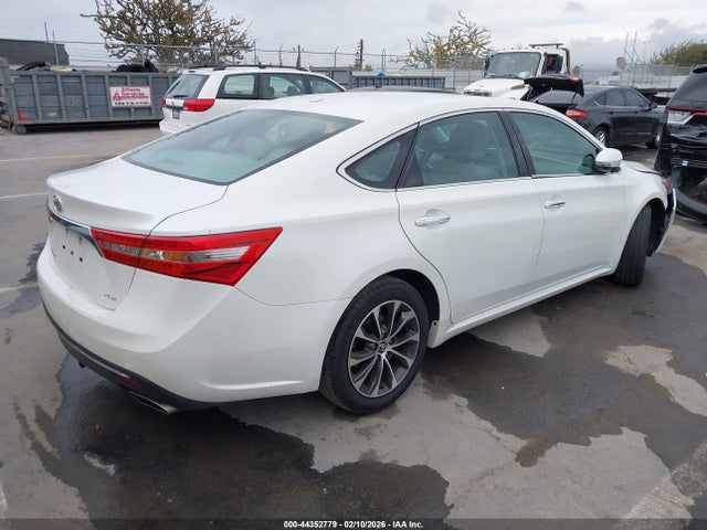 4T1BK1EB9JU268764 Toyota AVALON XLE
