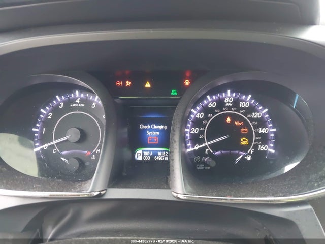 4T1BK1EB9JU268764 Toyota AVALON XLE