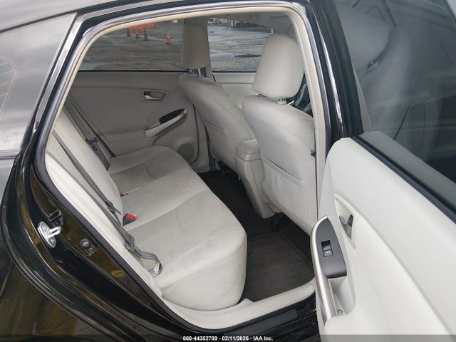 JTDKN3DU2F0414284 Toyota Prius Two