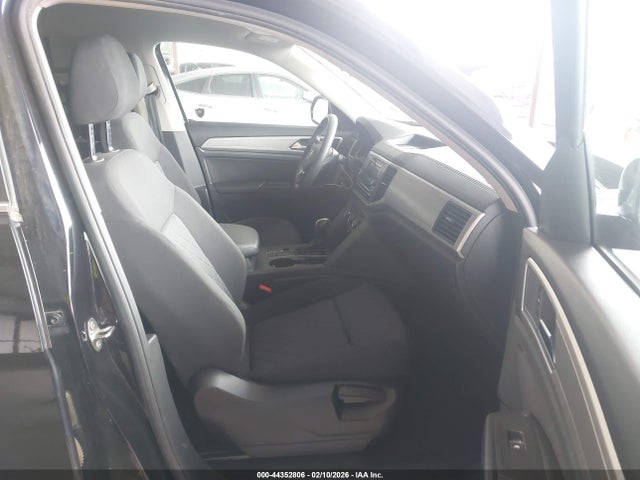 2019 VOLKSWAGEN ATLAS 1V2AP2CA5KC590938 Photo 4