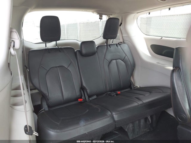 44352863 :رقم المزاد ، 2C4RC1BG7LR268830 vin ، 2020 Chrysler Pacifica Touring L مزاد بيع