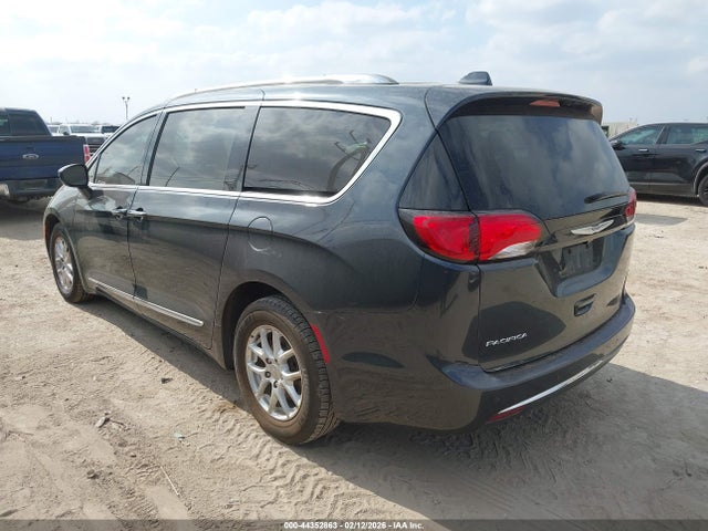 2020 CHRYSLER PACIFICA 2C4RC1BG7LR268830 Photo 2