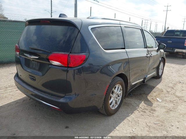 2020 CHRYSLER PACIFICA 2C4RC1BG7LR268830 Photo 3