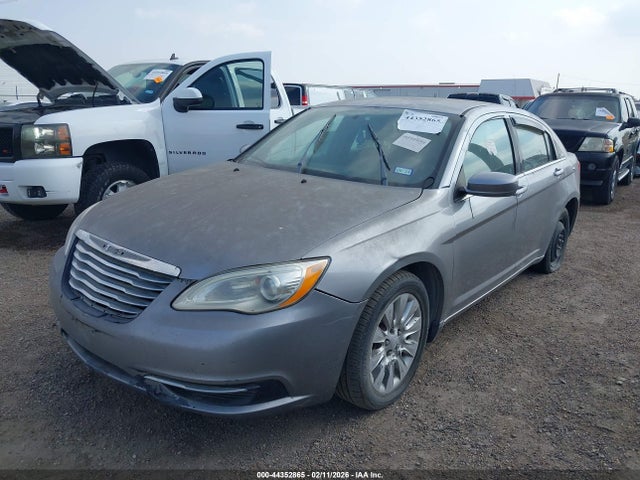 2014 CHRYSLER 200 1C3CCBABXEN122167 Photo 5