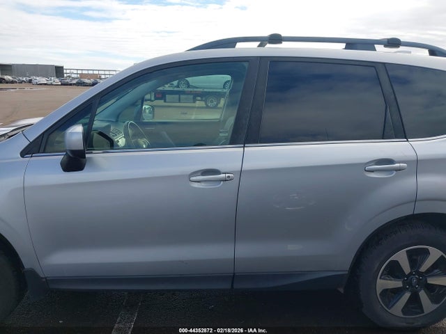 Subaru Forester 2.5i Limited 2018 JF2SJARC5JH517808 Image 15