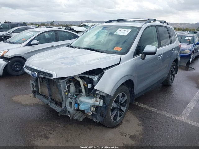 Subaru Forester 2.5i Limited 2018 JF2SJARC5JH517808 Image 2