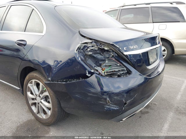 55SWF4KBXFU012728 Mercedes-Benz C 300 4matic