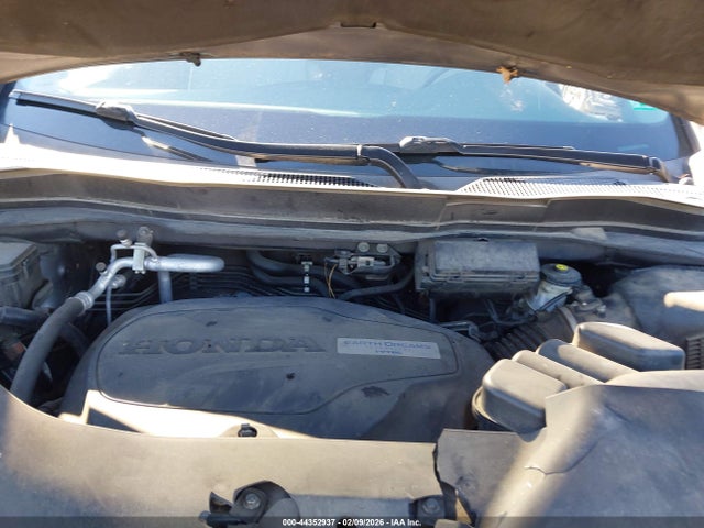 5FNYF6H13GB049349 Honda PILOT LX