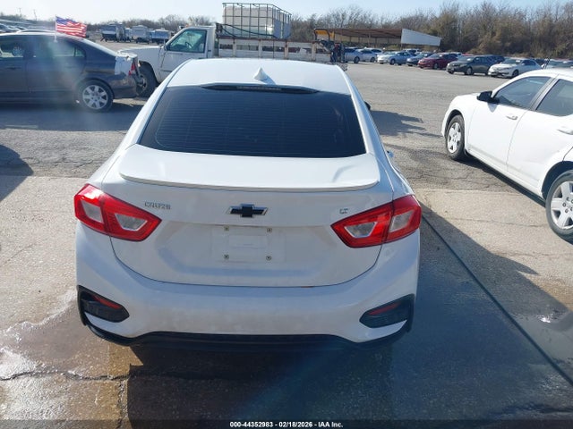 1G1BE5SMXH7152905 Chevrolet Cruze Lt Auto
