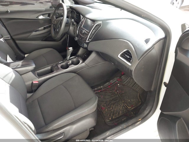 1G1BE5SMXH7152905 Chevrolet Cruze Lt Auto