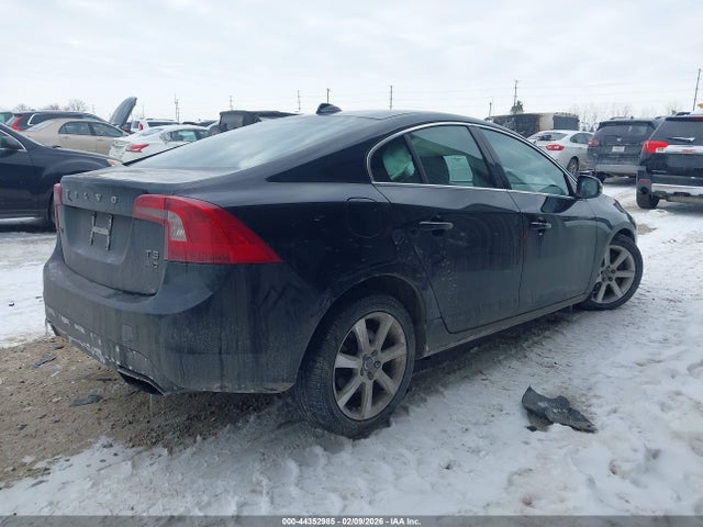 2016 VOLVO S60 YV1612TK4G2390397 Photo 3