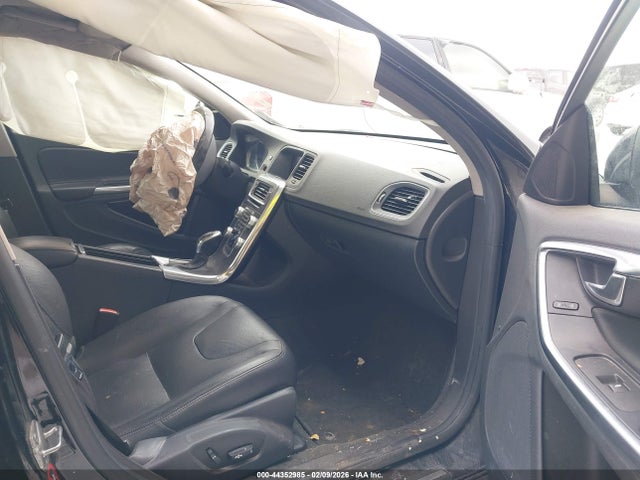 2016 VOLVO S60 YV1612TK4G2390397 Photo 4