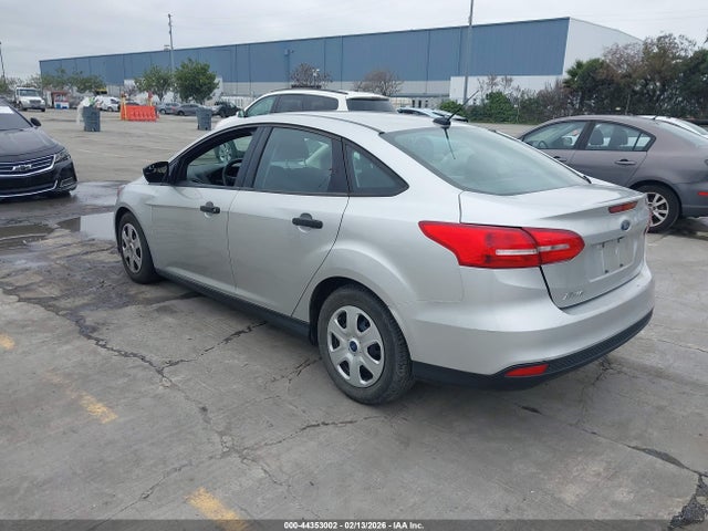 Ford FOCUS S 2017 1FADP3E26HL283643 Image 3