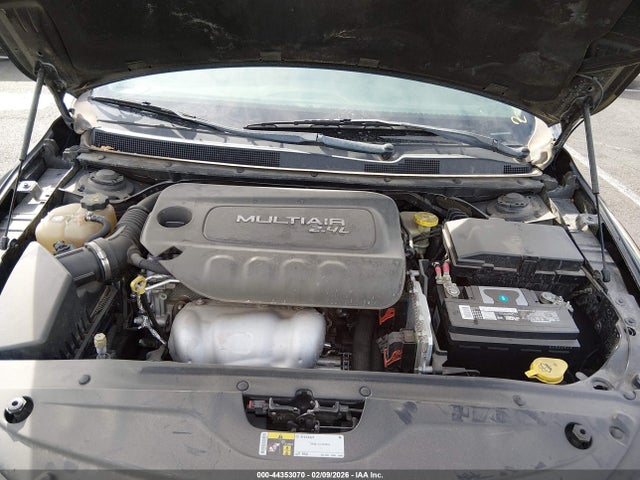 Chrysler 200 C 2015 1C3CCCCB5FN582731 Image 10