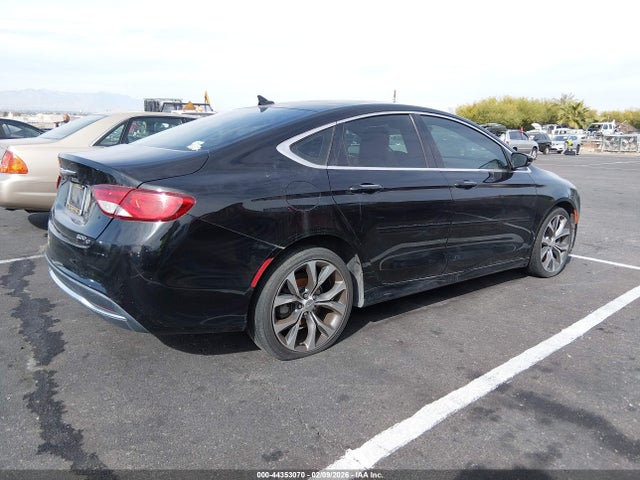 Chrysler 200 C 2015 1C3CCCCB5FN582731 Image 4