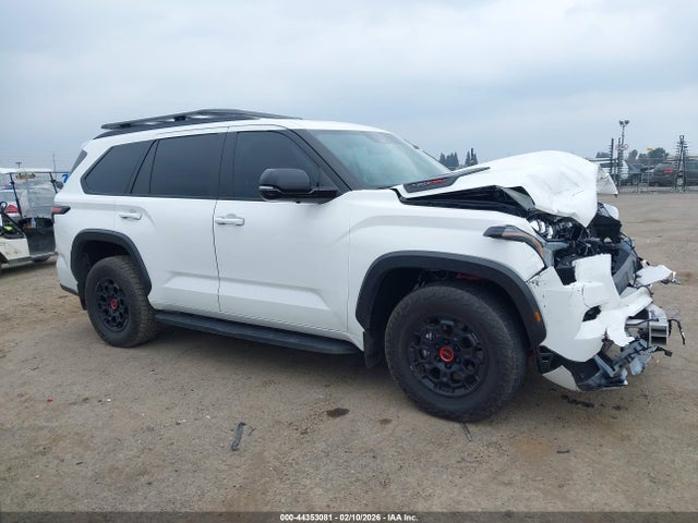 7SVAAABA7RX038557 Toyota Sequoia Trd Pro