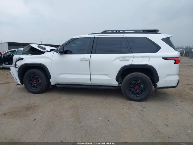 7SVAAABA7RX038557 Toyota Sequoia Trd Pro