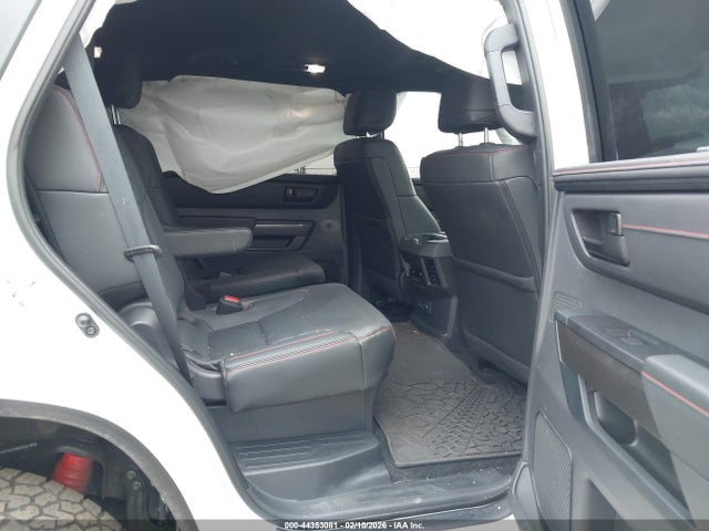 7SVAAABA7RX038557 Toyota Sequoia Trd Pro