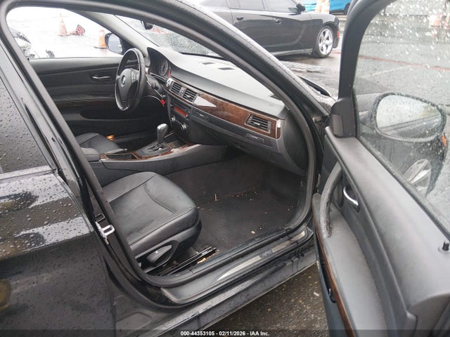 2011 BMW 328I WBAPH7C57BE681963 Photo 4