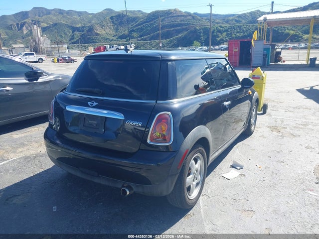2007 MINI COOPER WMWMF33587TL78114 Photo 3