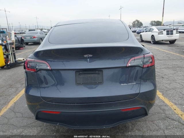2022 Tesla Model Y Long Range Dual Motor All-wheel Drive მანქანა იყიდება აუქციონზე, vin: 7SAYGDEE3NF423368, აუქციონის ნომერი: 44353147