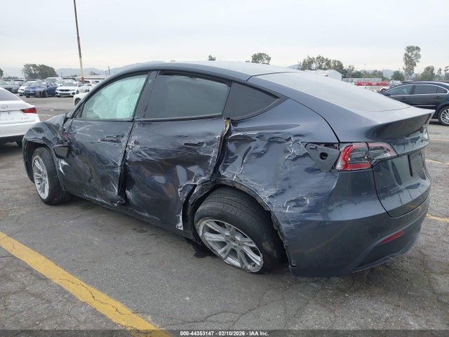 2022 TESLA MODEL Y 7SAYGDEE3NF423368 Photo 2
