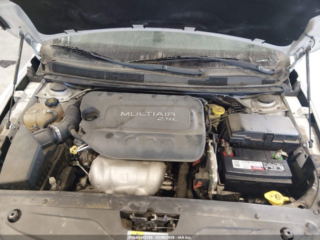 44353155 :رقم المزاد ، 1C3CCCAB7FN716173 vin ، 2015 Chrysler 200 Limited مزاد بيع