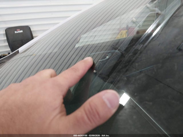44353155 :رقم المزاد ، 1C3CCCAB7FN716173 vin ، 2015 Chrysler 200 Limited مزاد بيع