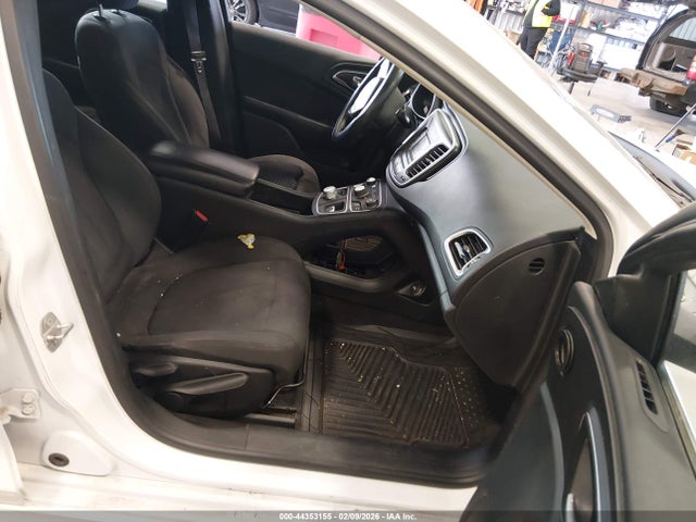 44353155 :رقم المزاد ، 1C3CCCAB7FN716173 vin ، 2015 Chrysler 200 Limited مزاد بيع