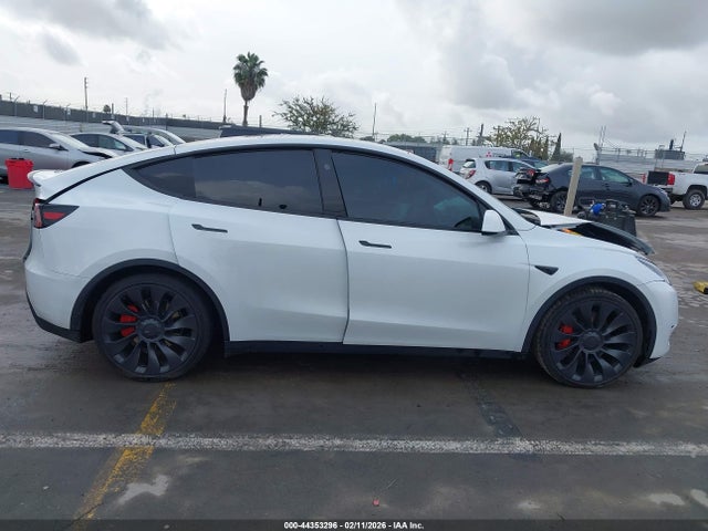 7SAYGDEF0PF792801 Tesla Model Y Performance Dual Motor All-wheel Drive