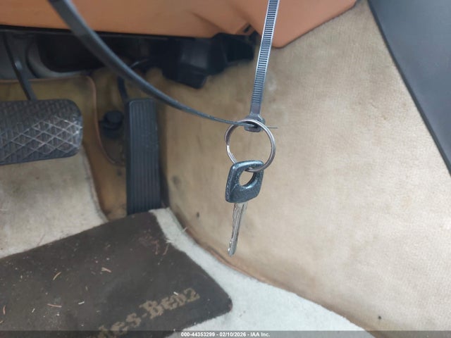 1983 MERCEDES-BENZ 300 WDBAB33A2DB029738 Photo 10