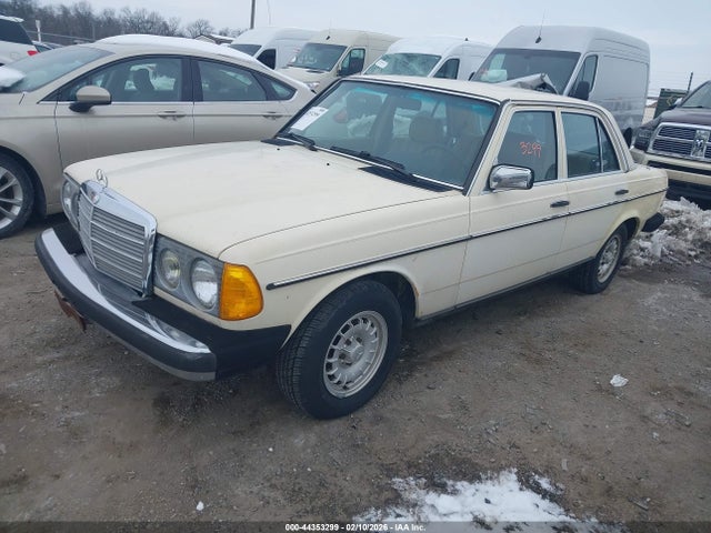 1983 MERCEDES-BENZ 300 WDBAB33A2DB029738 Photo 1