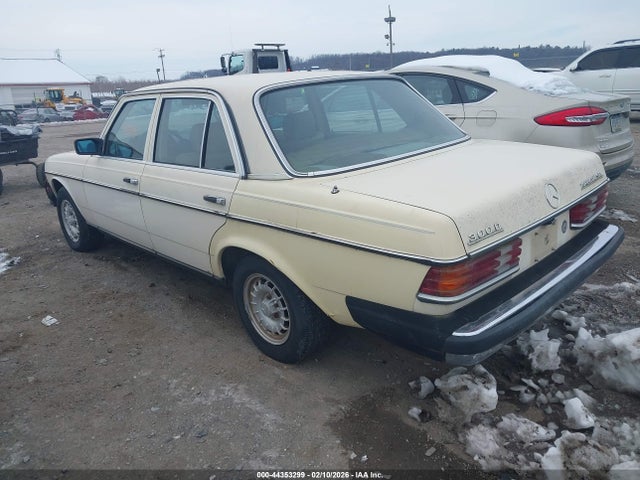 1983 MERCEDES-BENZ 300 WDBAB33A2DB029738 Photo 2