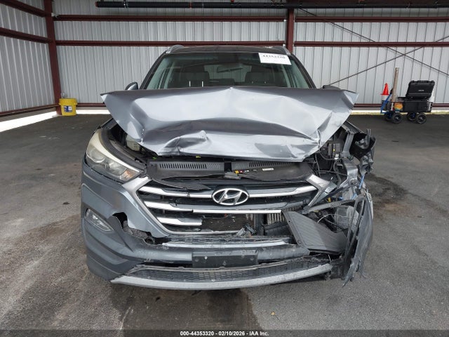 KM8J33A23HU588067 Hyundai Tucson Eco/limited/night/sport/value
