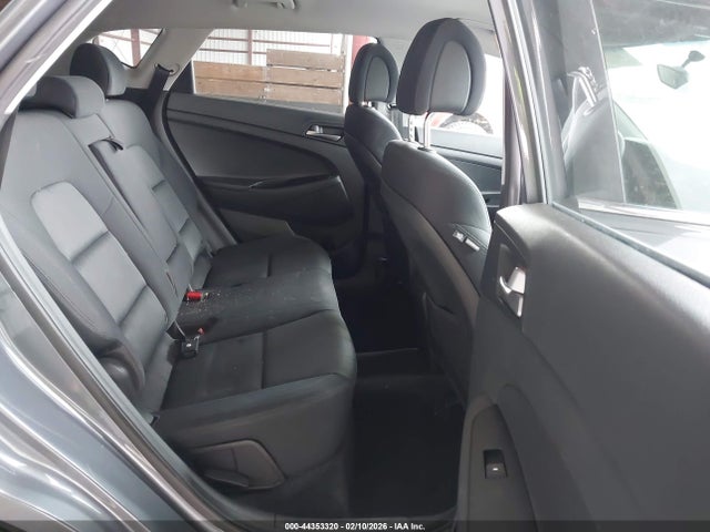 KM8J33A23HU588067 Hyundai Tucson Eco/limited/night/sport/value